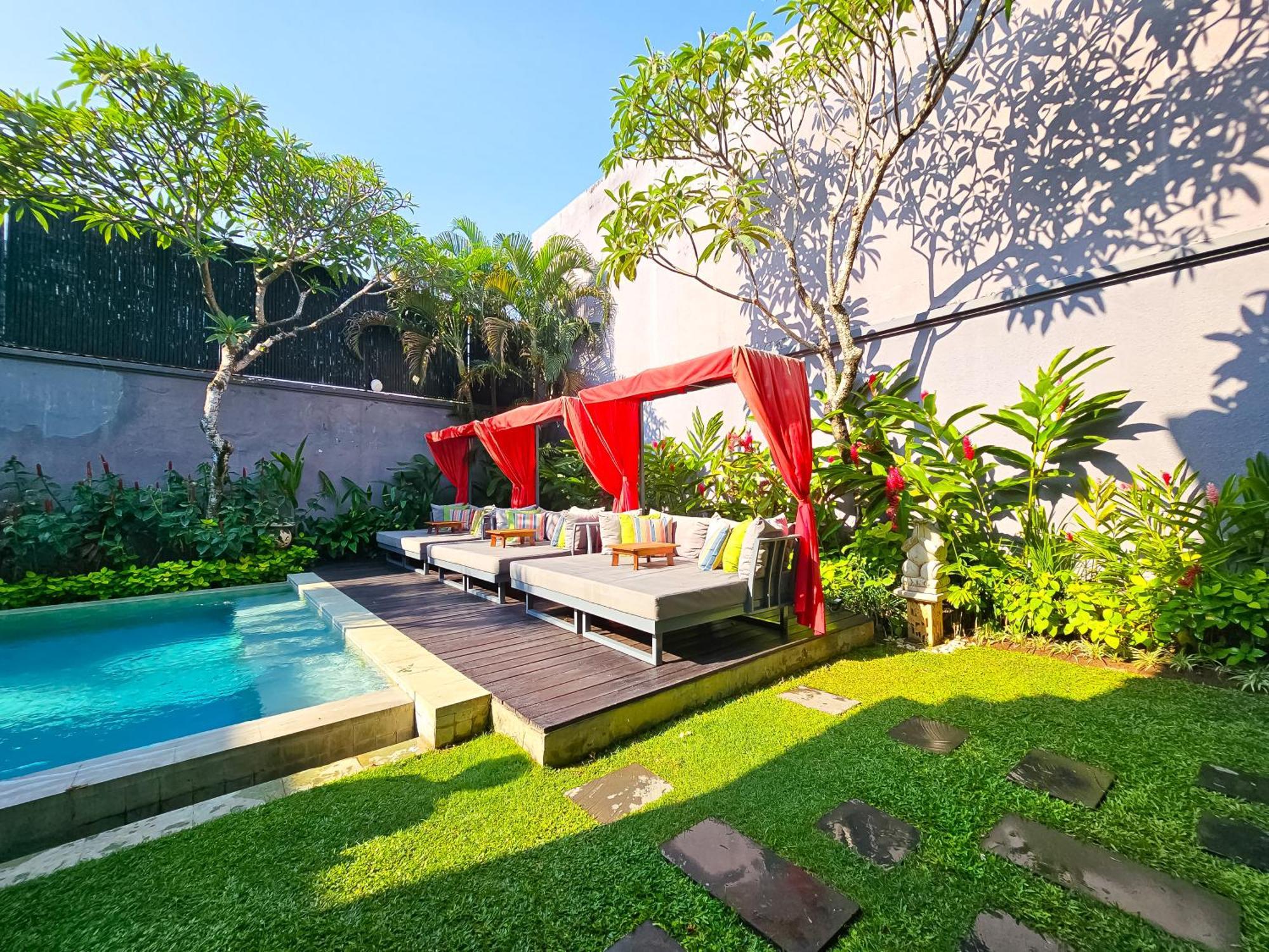 Seminyak Icon - By Karaniya Experience - Chse Certified Villa Exterior photo