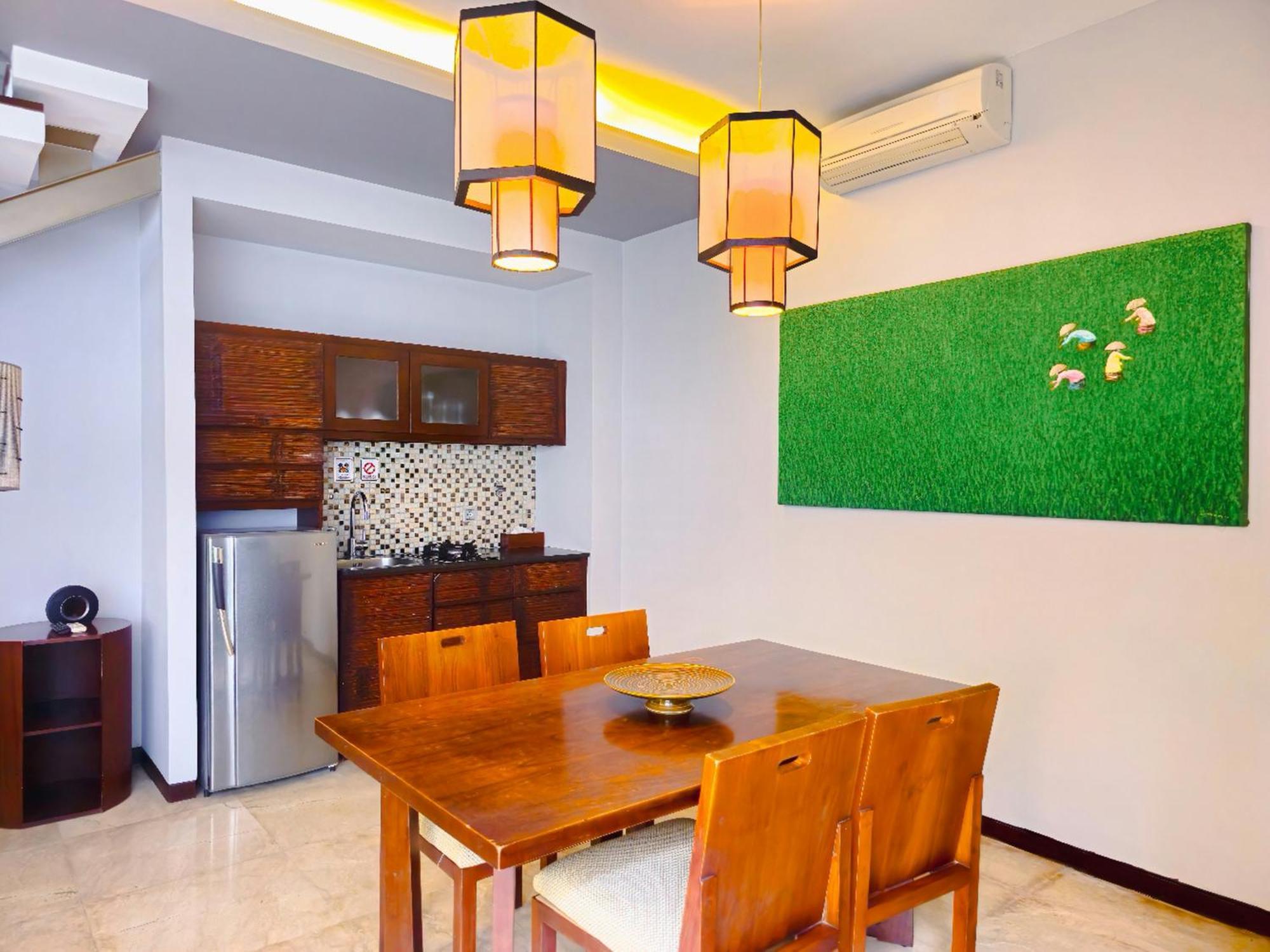Seminyak Icon - By Karaniya Experience - Chse Certified Villa Exterior photo