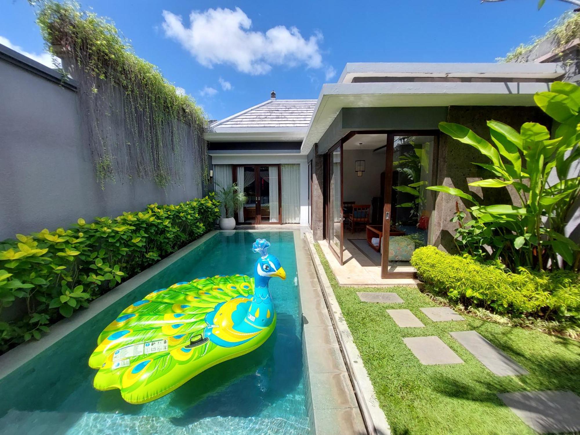 Seminyak Icon - By Karaniya Experience - Chse Certified Villa Exterior photo