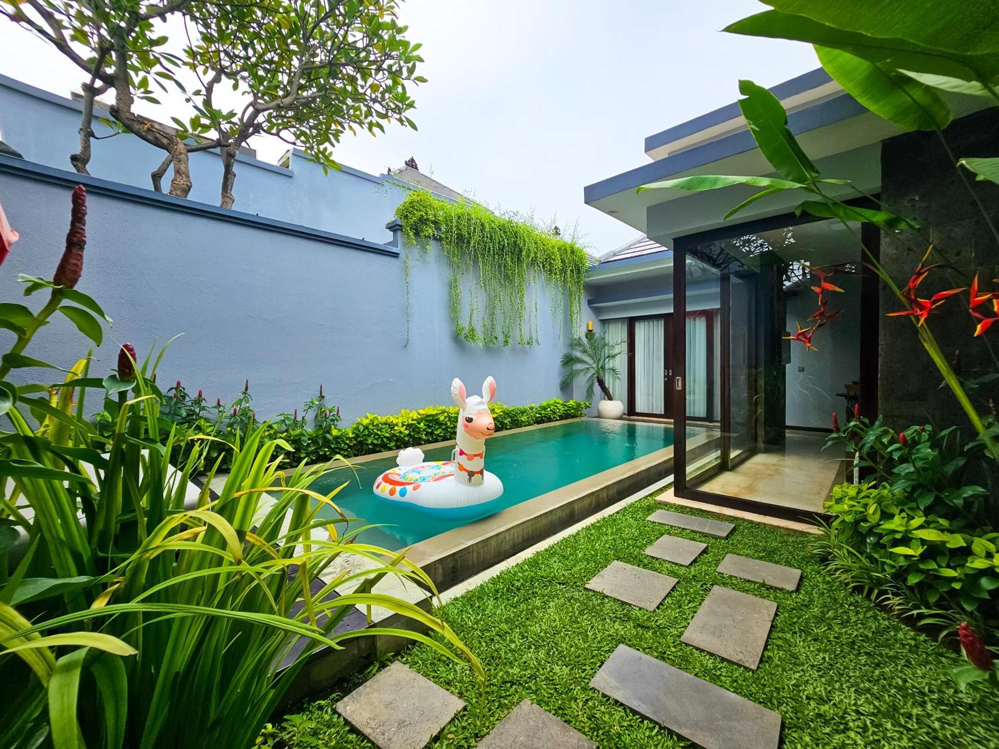 Seminyak Icon - By Karaniya Experience - Chse Certified Villa Exterior photo